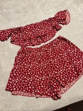 SHEIN Red Floral Ruffled Two-Piece Set